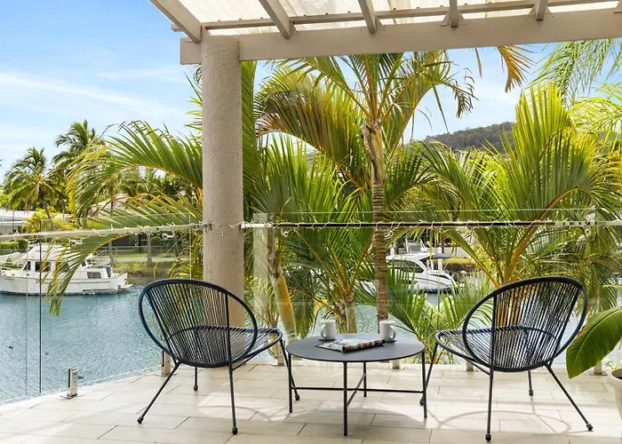 St Tropez 12 Haven With Water View & Pool