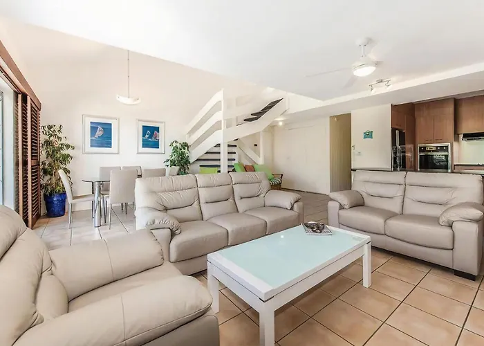 Unit 9 Viewcrest 3 Bedroom 24 Viewland Drive