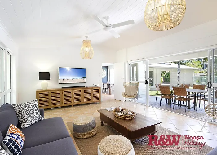 Modern Oasis In Noosa Heads