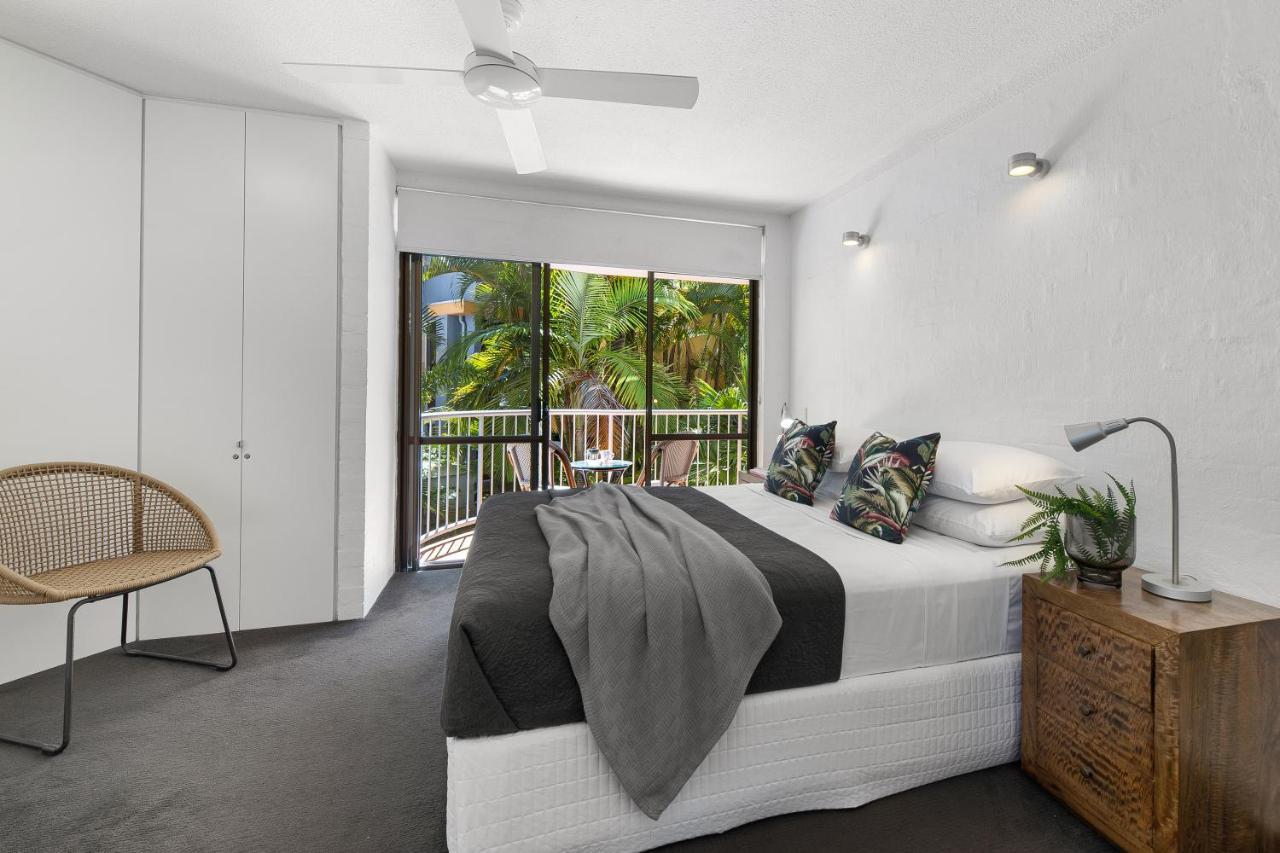 Stylish Beach Serenity, Naousa 5 Holiday home