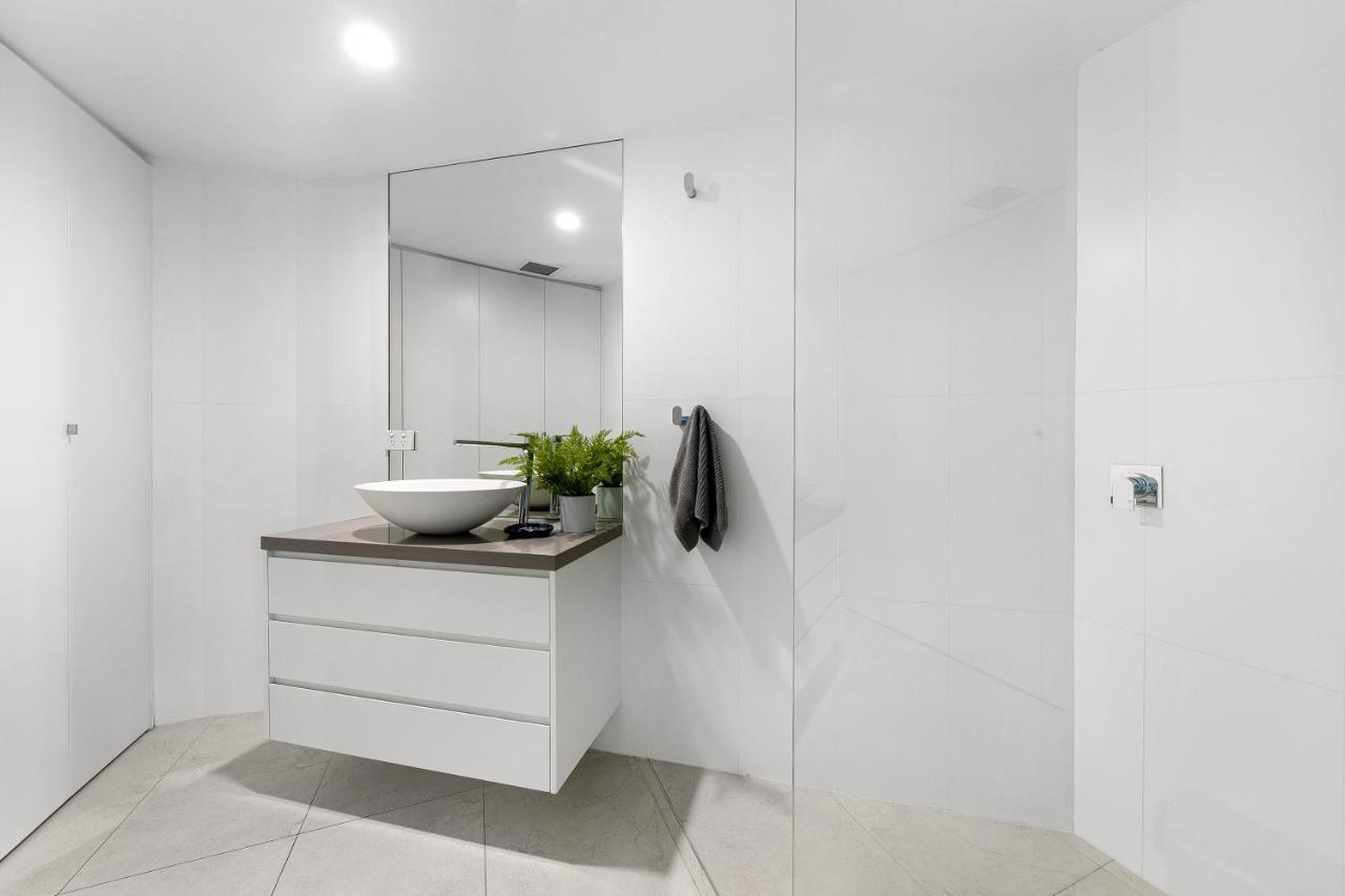 Stylish Beach Serenity, Naousa 5 Holiday home Noosa Heads