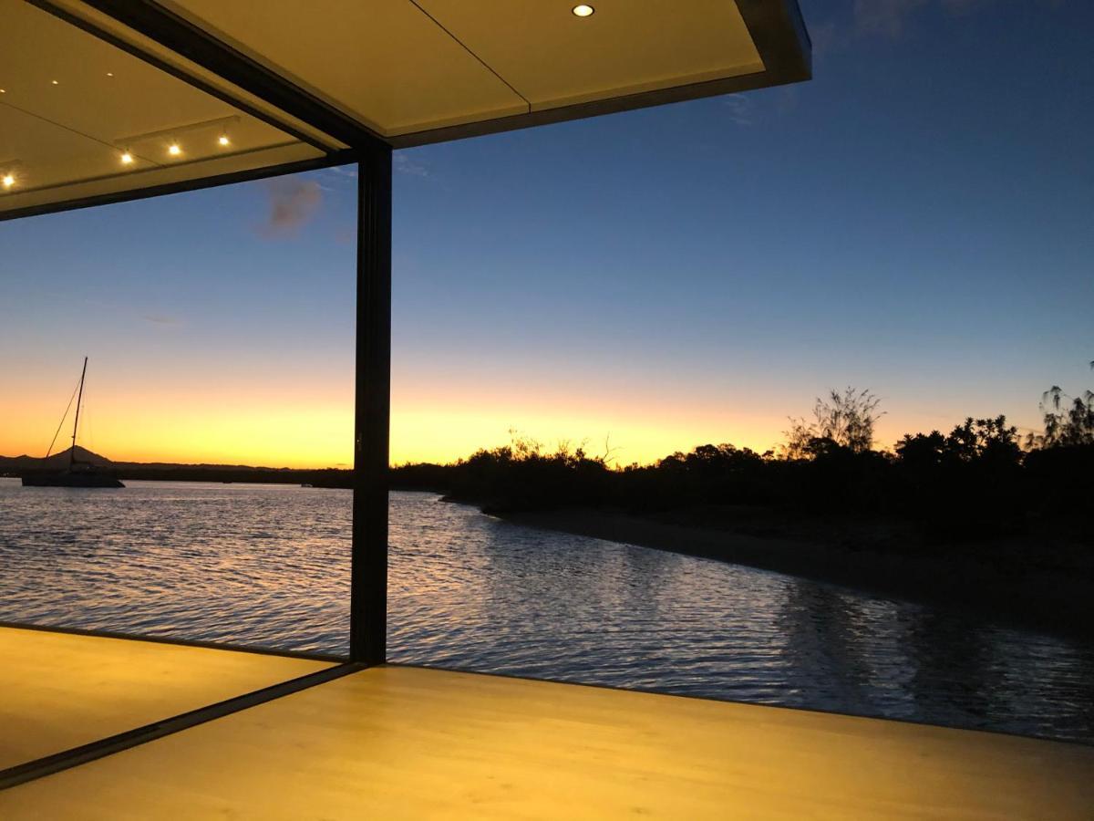 Oasis - Luxury Floating Eco *