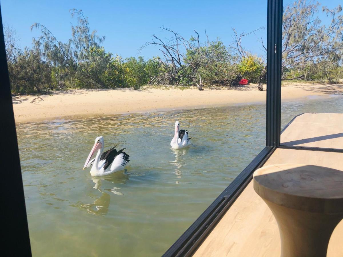 Oasis - Luxury Floating Eco * Noosa Heads