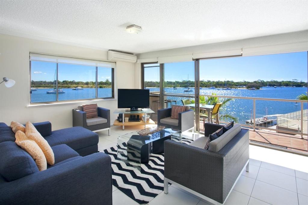Shores Aparthotel