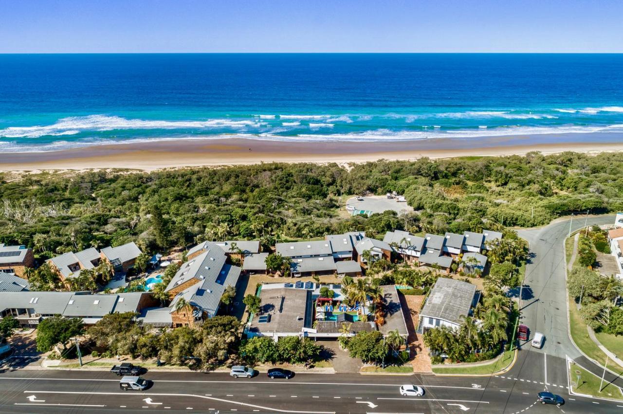 Resort Hideaway Noosa Men Only Beach