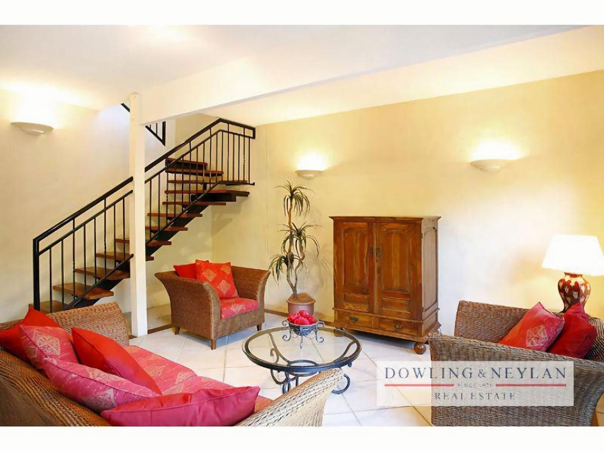 Little Cove Townhouse 3 Pandanus Street 14 *