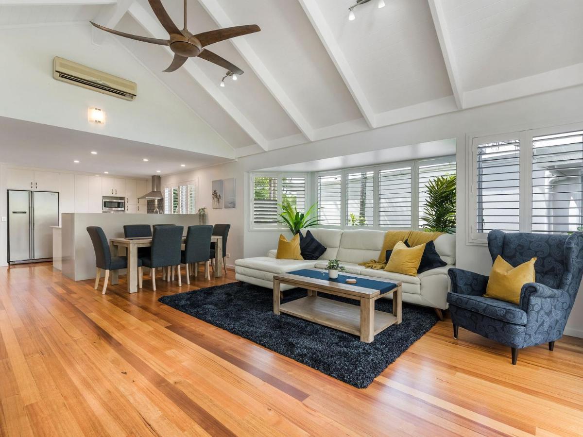 Unit 8 On Banksia Terrace Banksia Avenue 2 10 * Noosa Heads