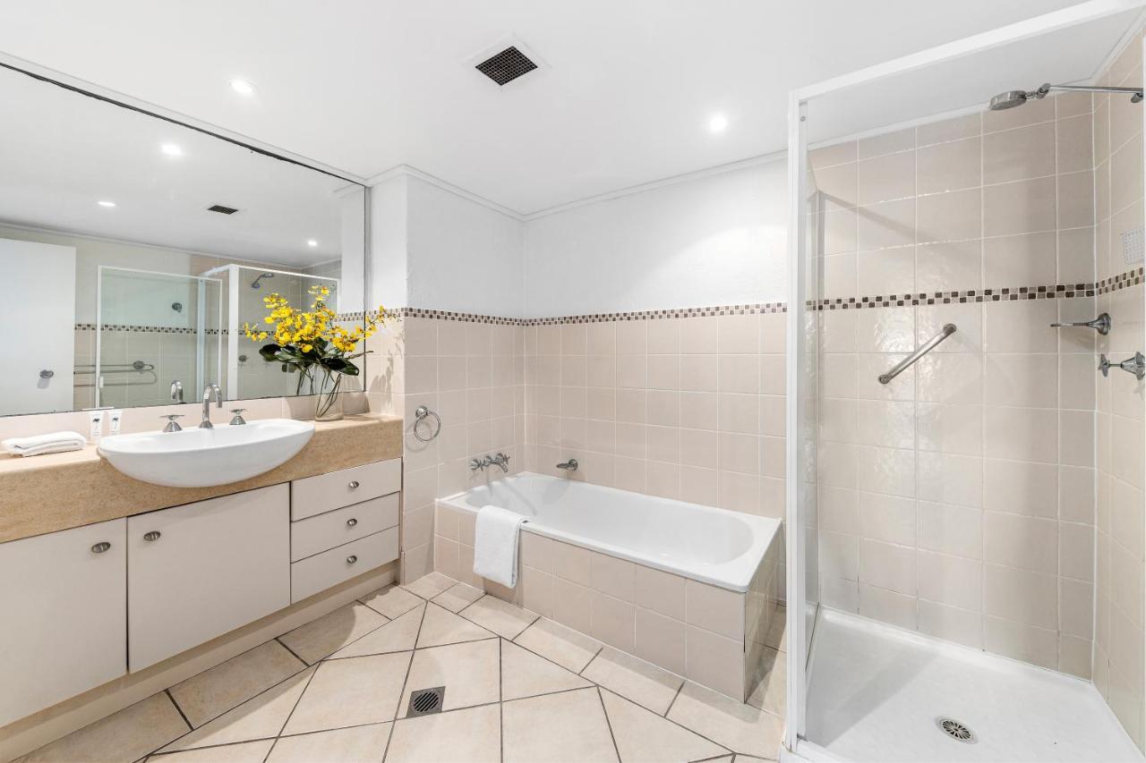 Cove Point 1 Beachside Chic Apartment