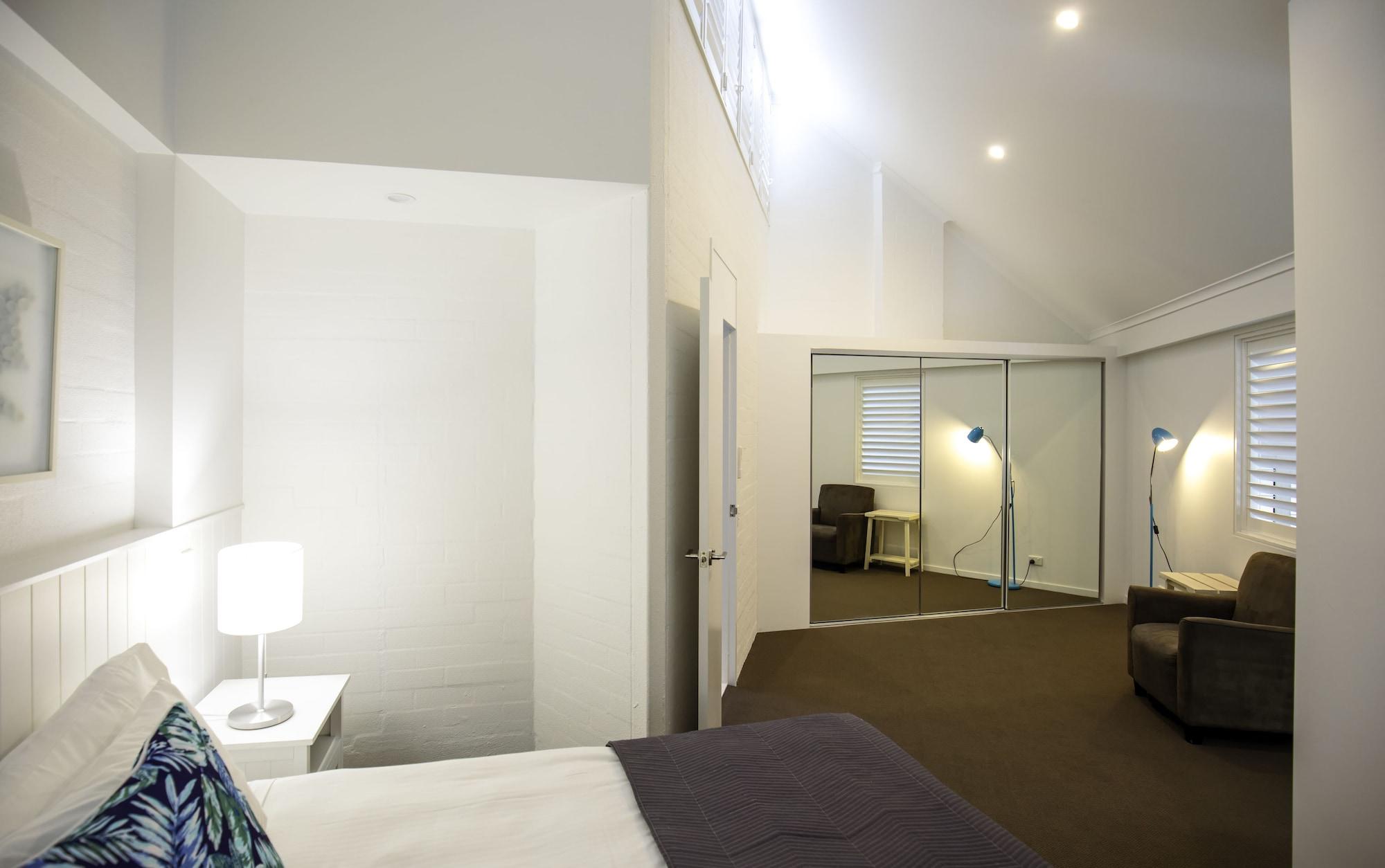 Aparthotel Ocean Breeze 3*