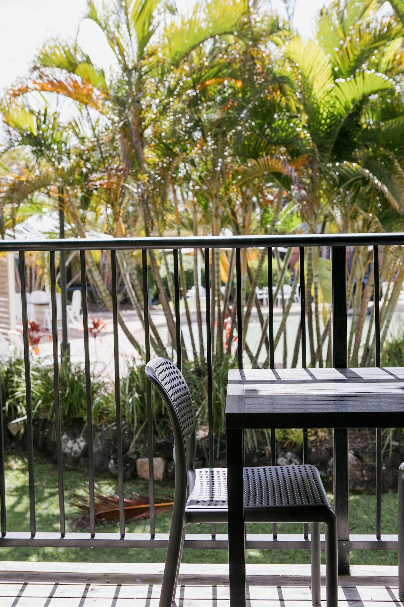 Noosa Lakes 3*