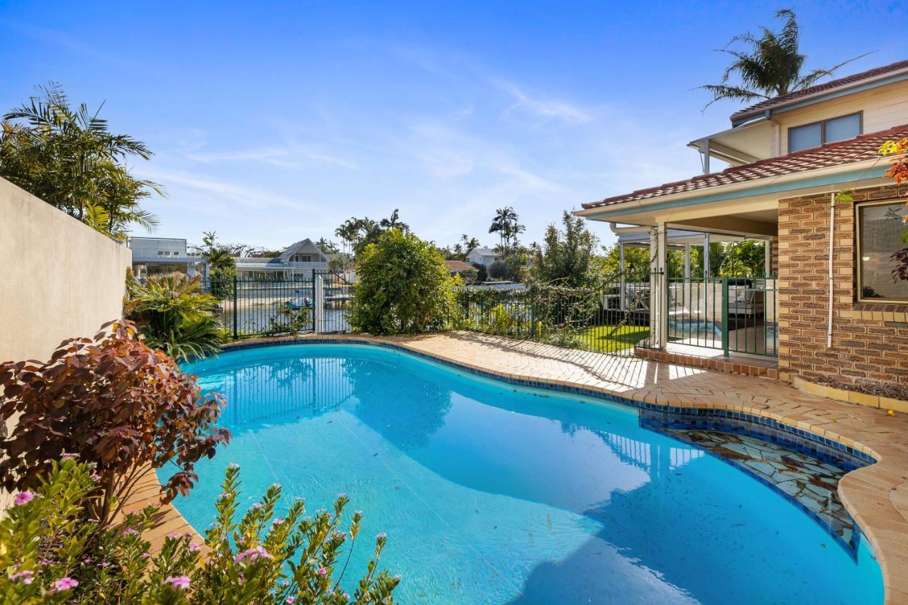 Riverfront Splendour, Ideal For Families Holiday home