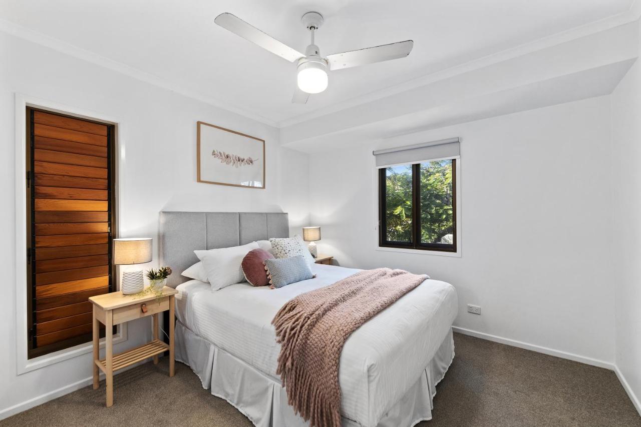 Riverfront Splendour, Ideal For Families Holiday home Noosa Heads