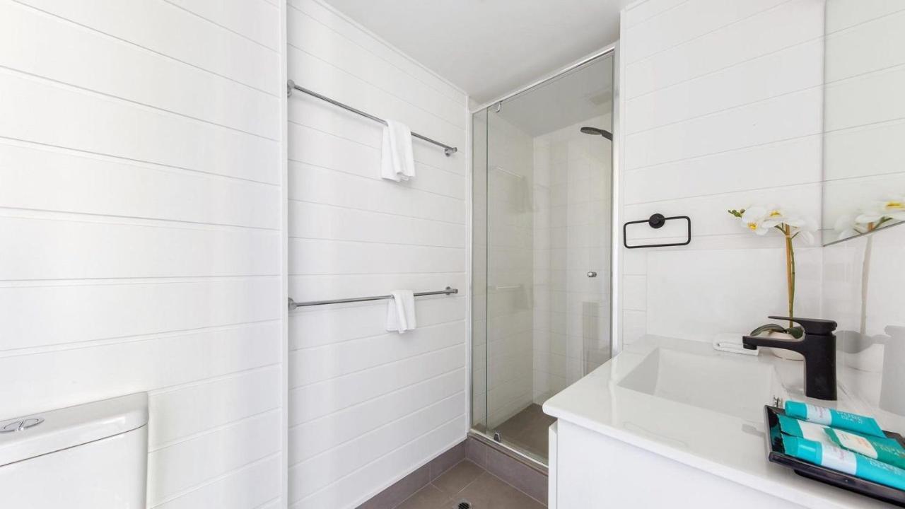 18 1quamby Place * Noosa Heads