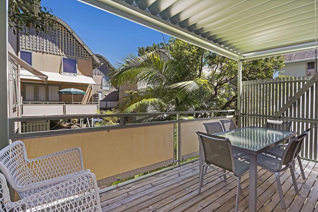 22 30 Hastings Street * Noosa Heads