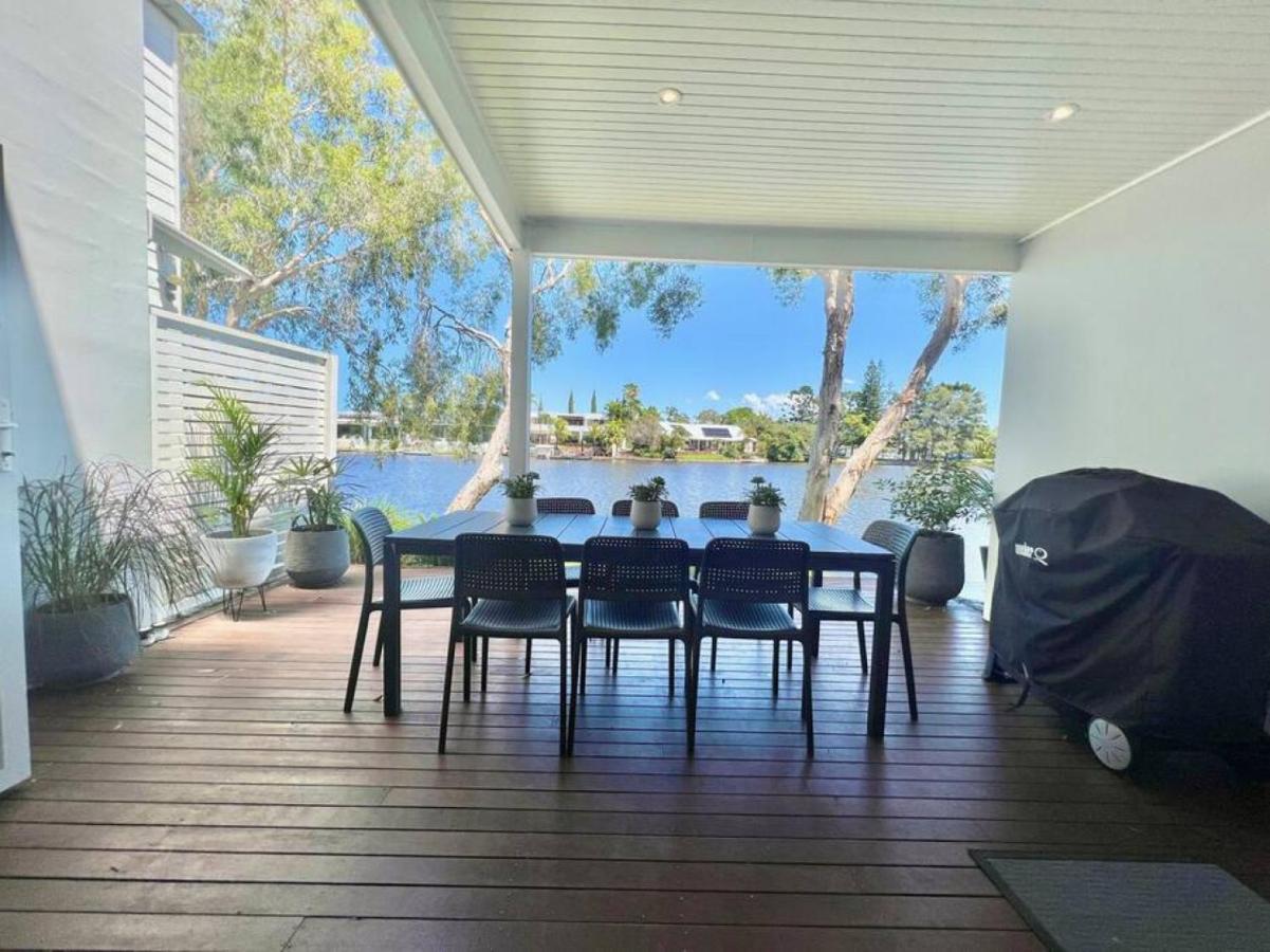14 Gorgeous Waterfront Noosa Oasis Noosaville