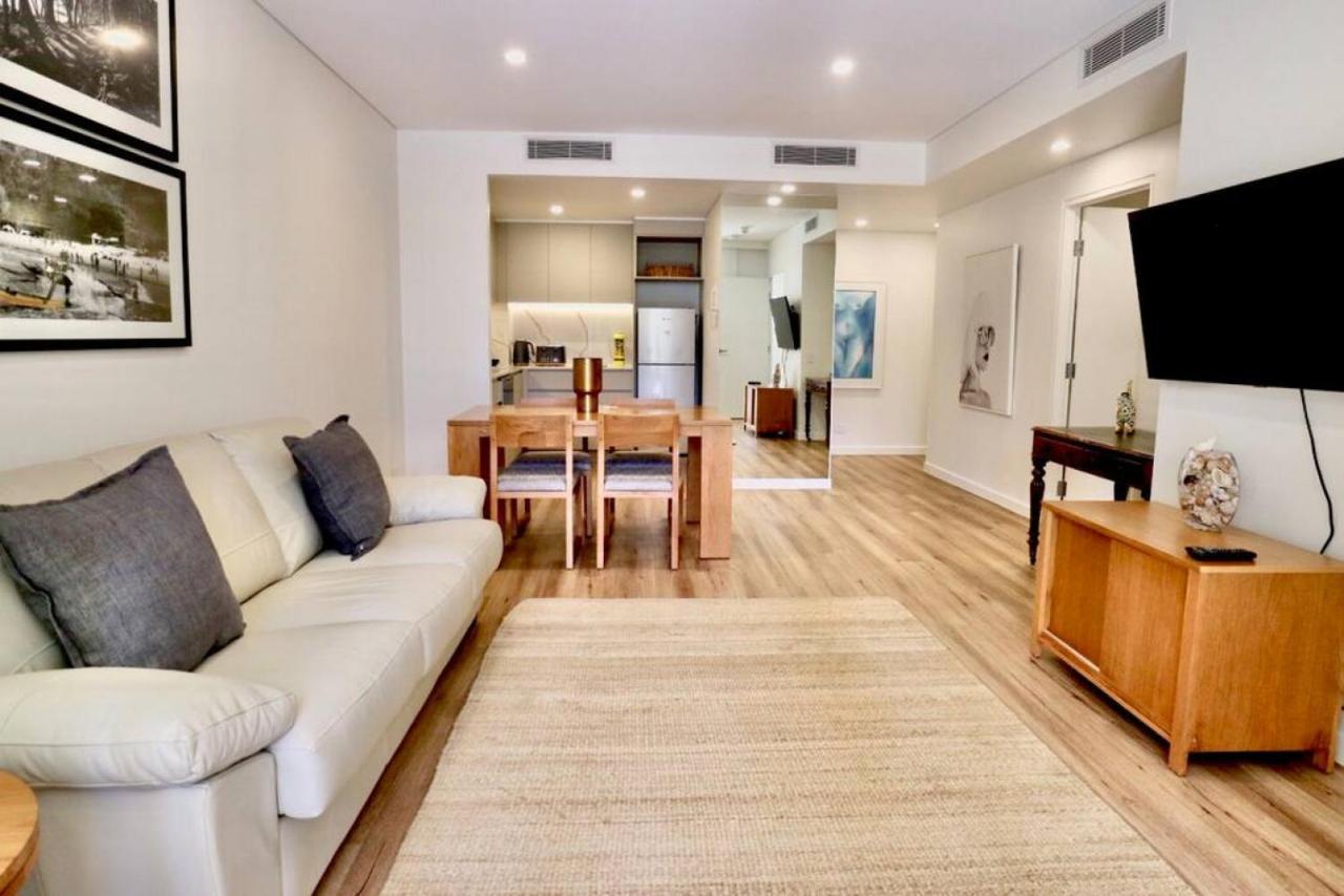617 Hastings Street Metres To The Apartment Noosa Heads
