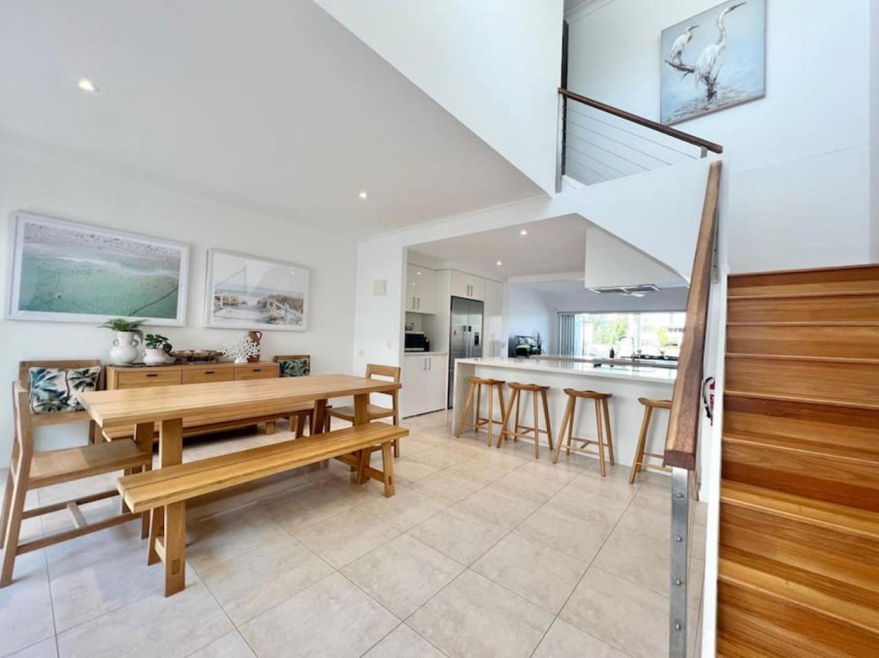 14 Gorgeous Waterfront Noosa Oasis