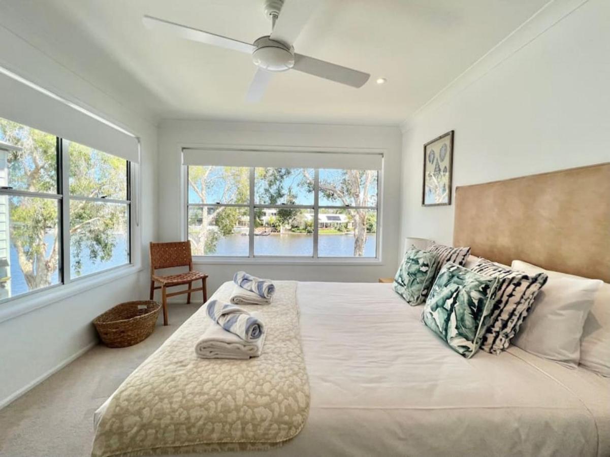 Apartment 14 Gorgeous Waterfront Noosa Oasis