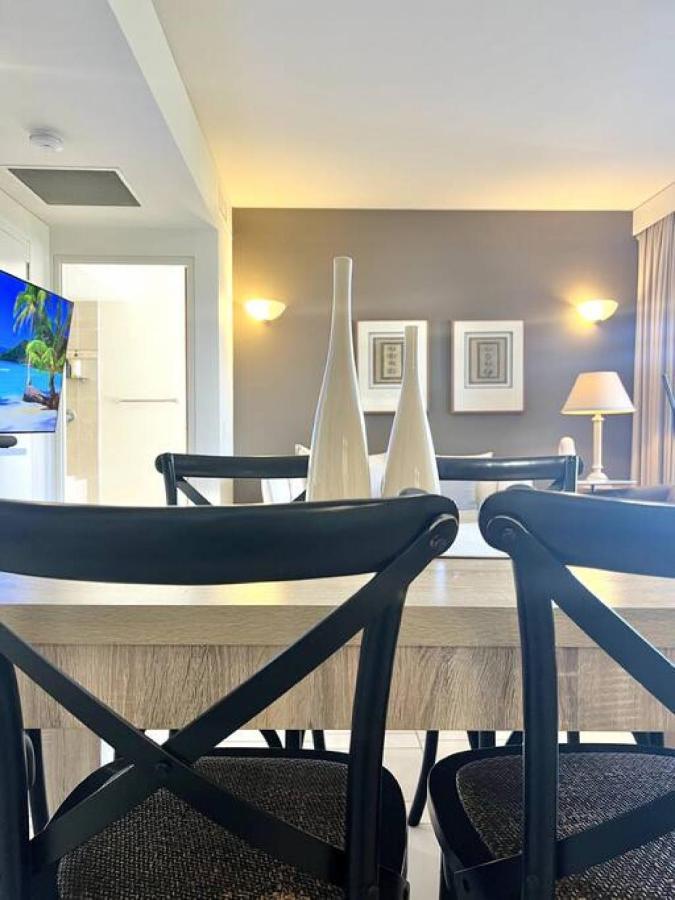 231 Lovely North Facing 2 Bedroom Metres To Main Apartment