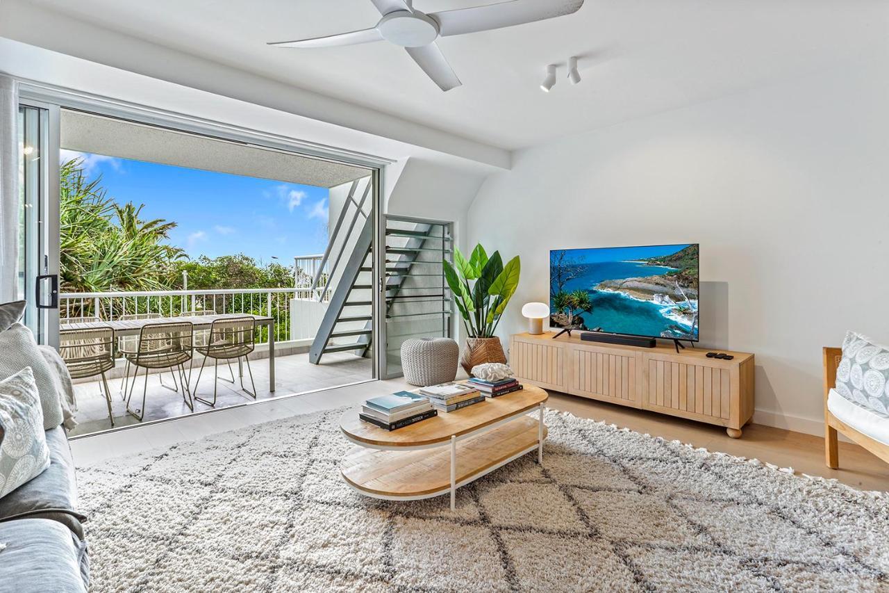 Apartment Village Vibes & Coastal Life, Sunshine *
