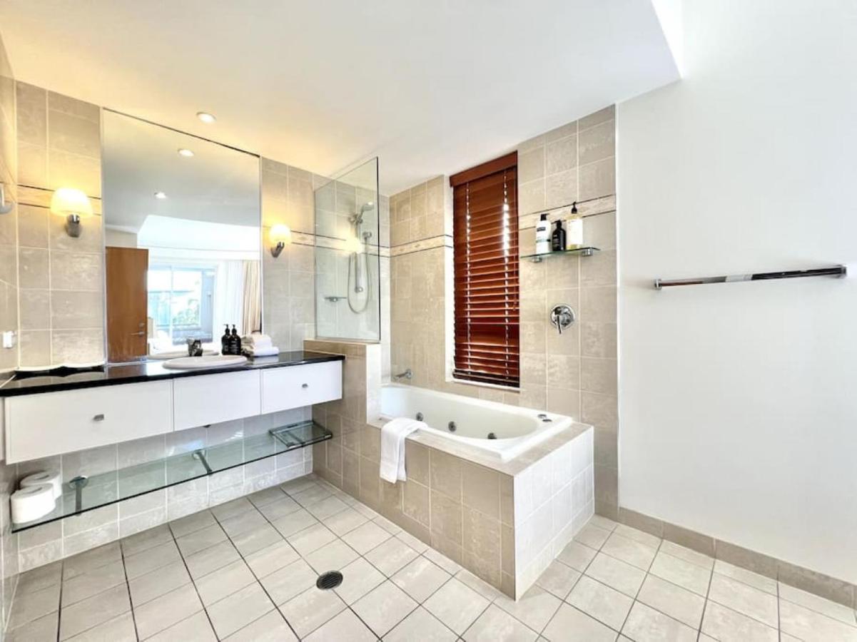 231 Lovely North Facing 2 Bedroom Metres To Main