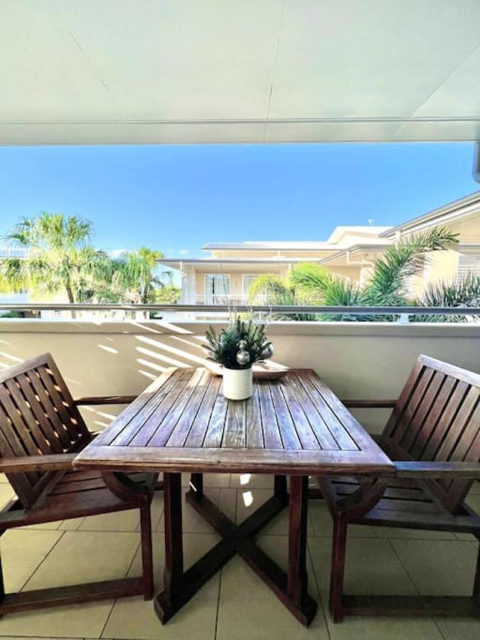 231 Lovely North Facing 2 Bedroom Metres To Main Apartment *