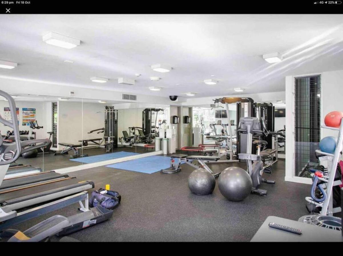 9408 Luxury Close To Hastings Street Apartment
