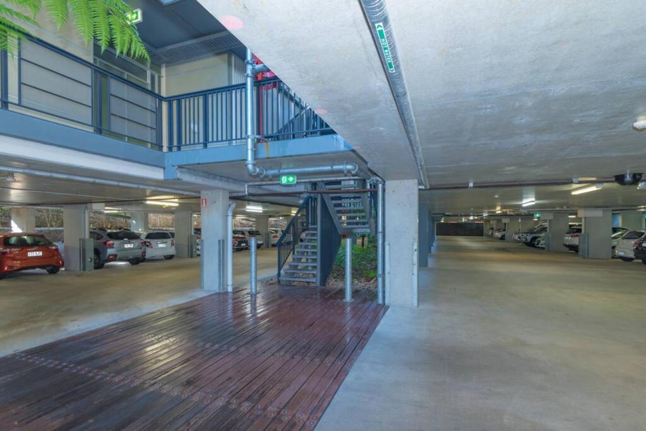 9408 Luxury Close To Hastings Street