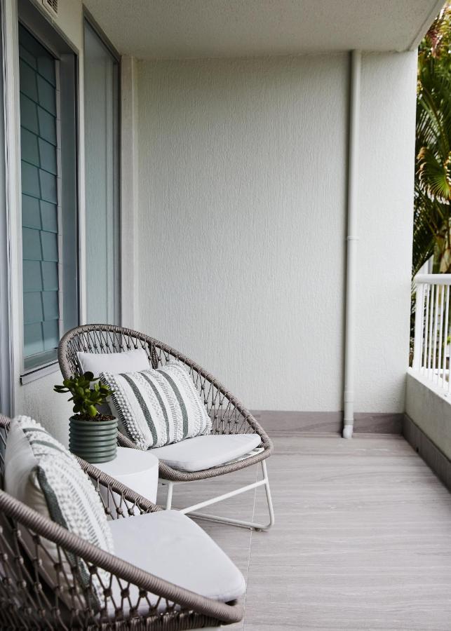 Apartment Village Vibes & Coastal Life, Sunshine