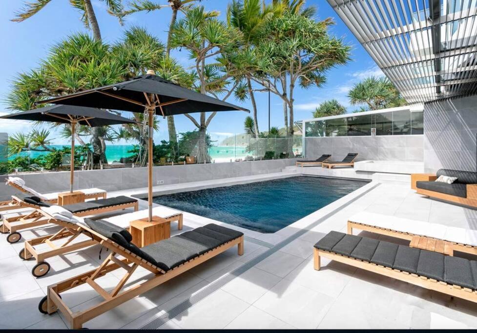 18ob Absolute Beachfront - Main