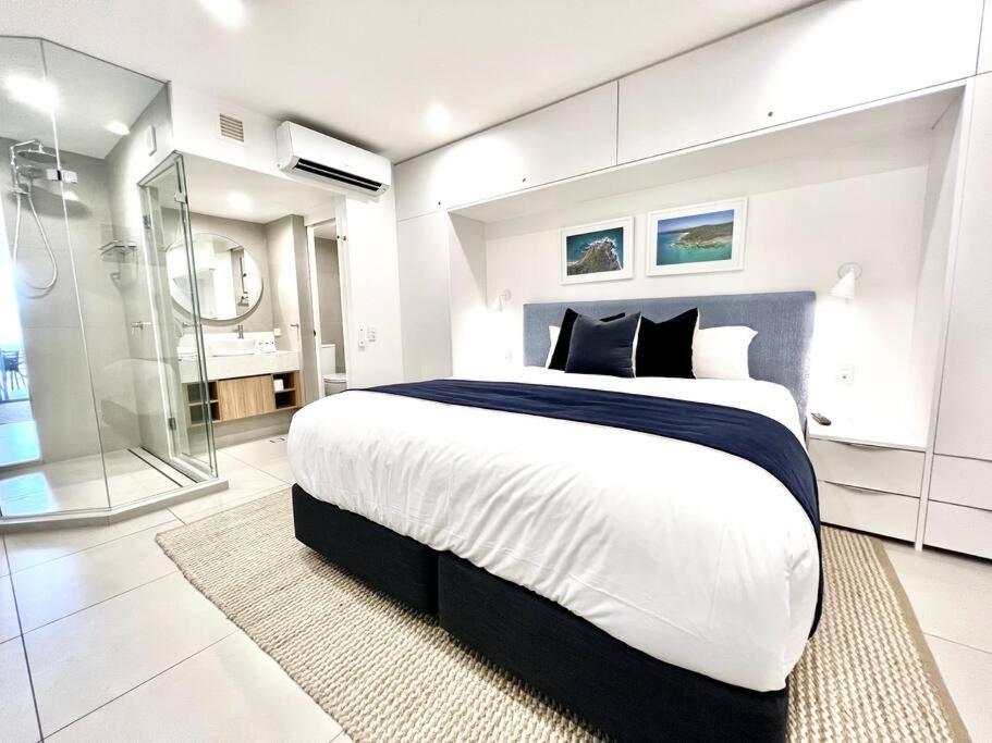 Apartment 18ob Absolute Beachfront - Main *