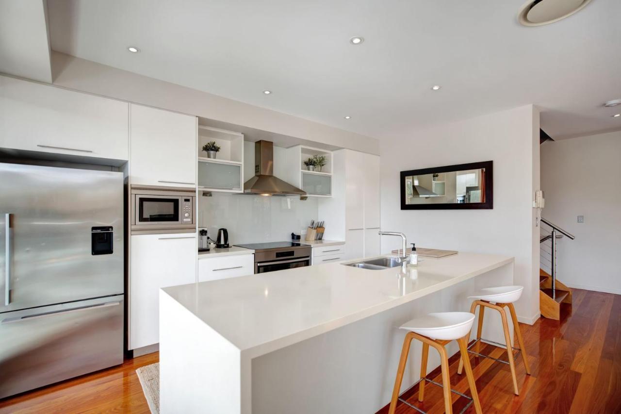 2 20 Kingfisher Dr Peregian *