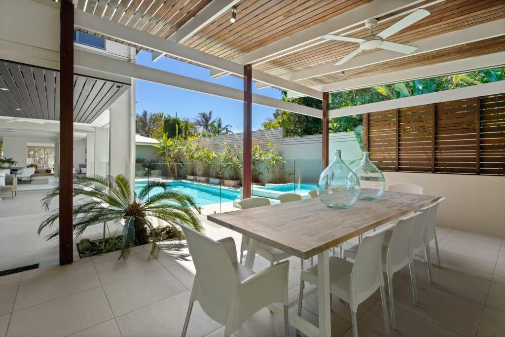 Witta Circle - Walk To Hastings St & Holiday home Noosa Heads
