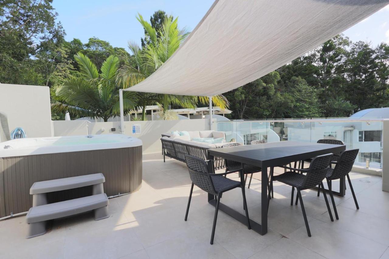 The Cove - 22 *