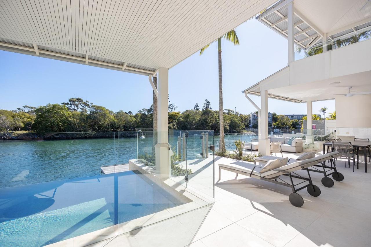 Iluka, Luxurious Riverfront Retreat Noosa Heads