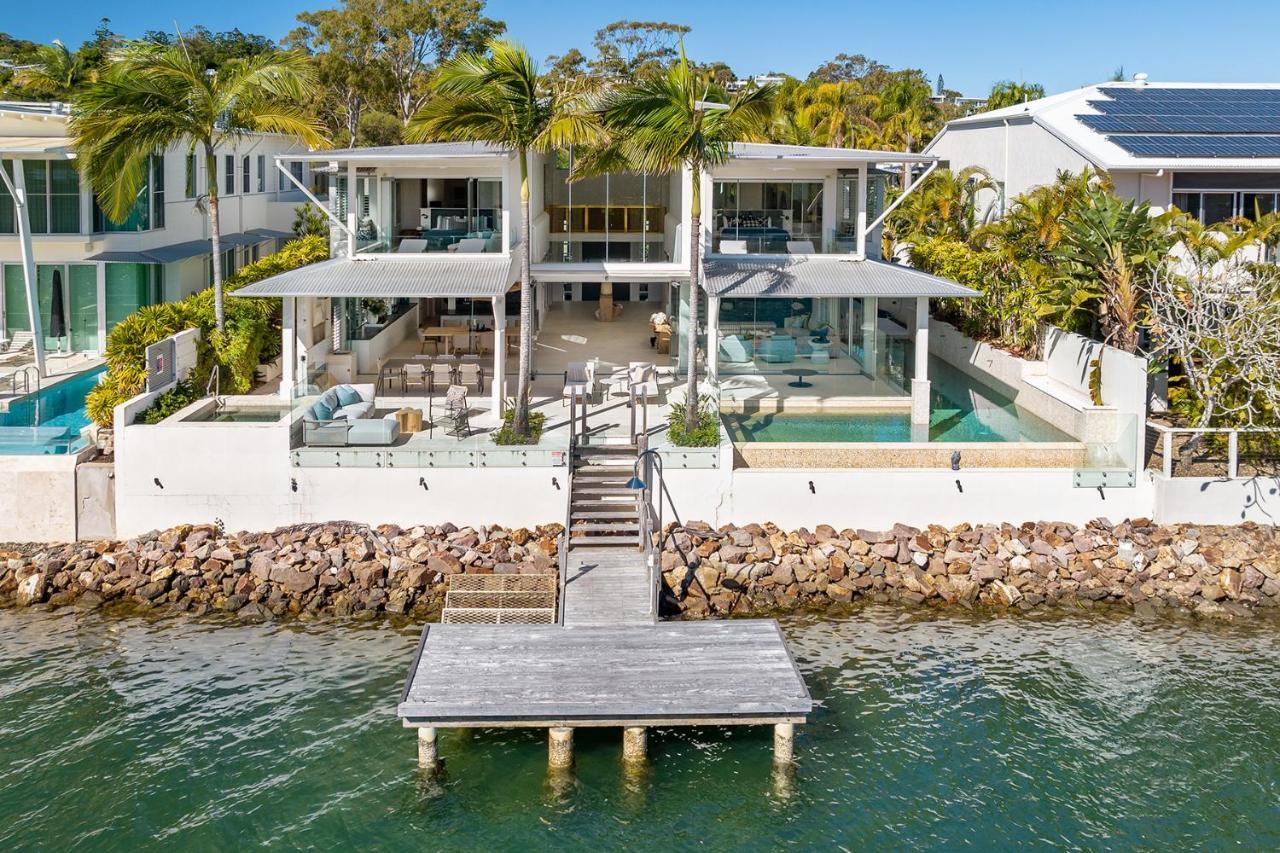 Iluka, Luxurious Riverfront Retreat Noosa Heads