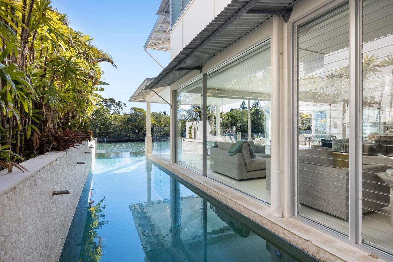 Iluka, Luxurious Riverfront Retreat Holiday home