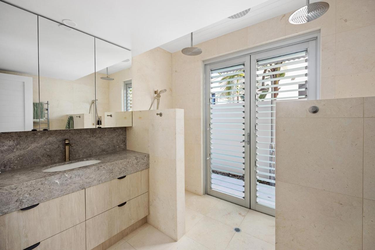 Iluka, Luxurious Riverfront Retreat Noosa Heads