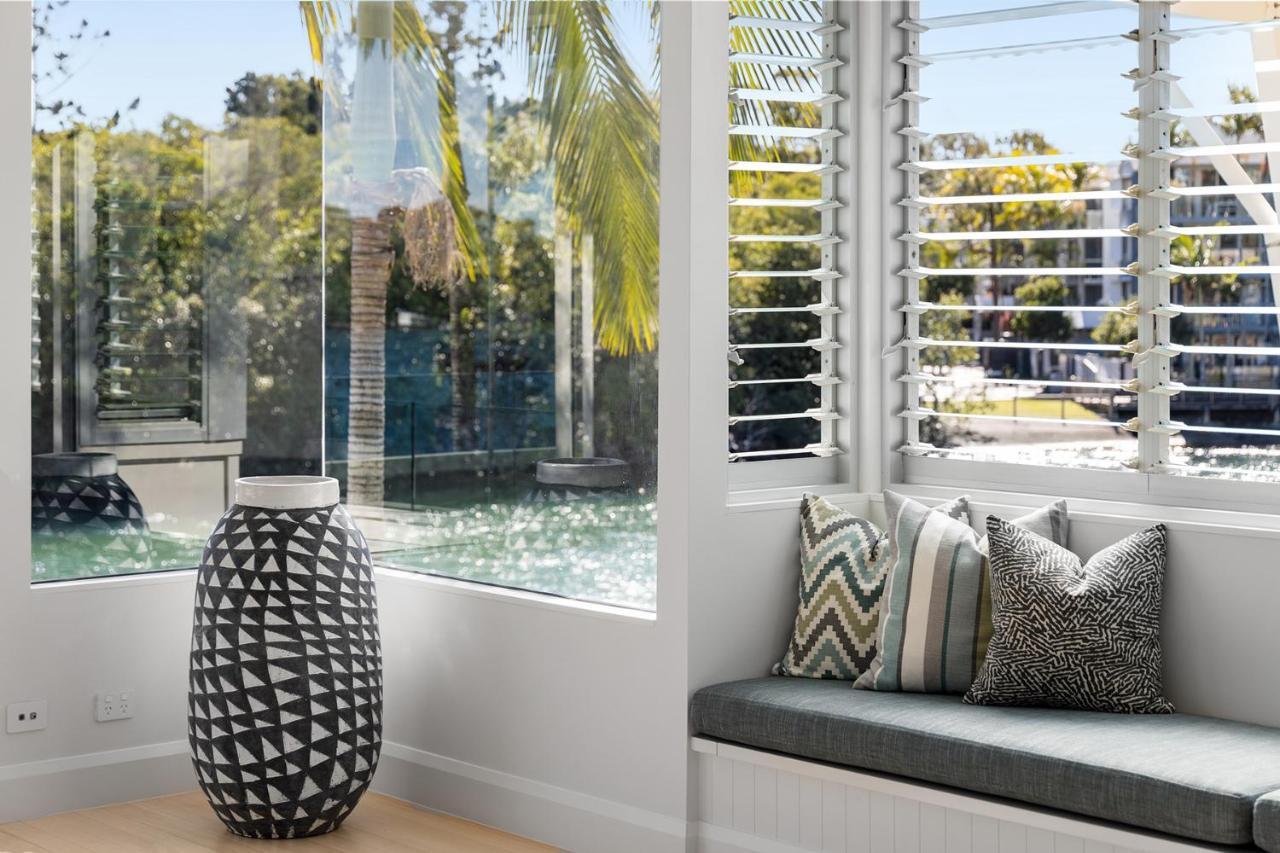Iluka, Luxurious Riverfront Retreat Holiday home *