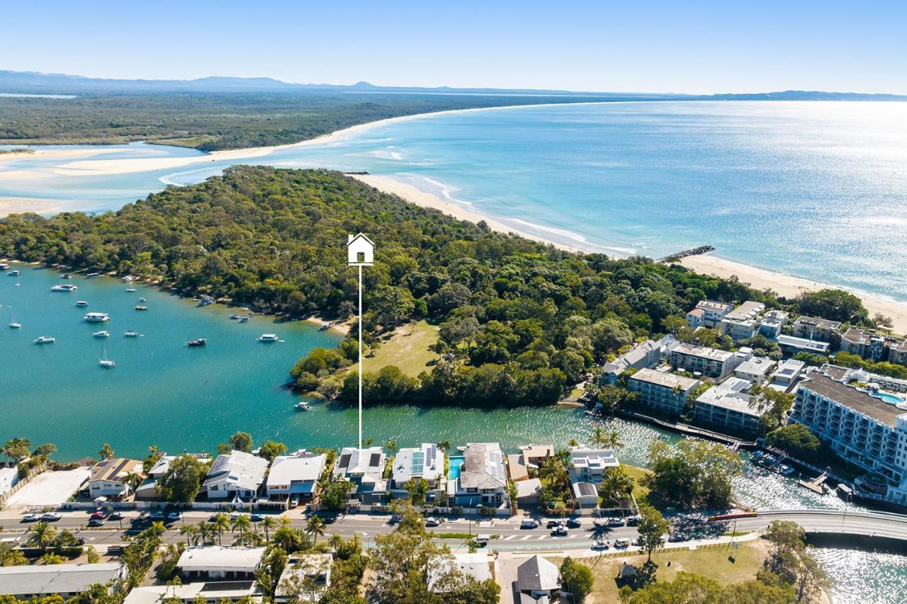 Iluka, Luxurious Riverfront Retreat *