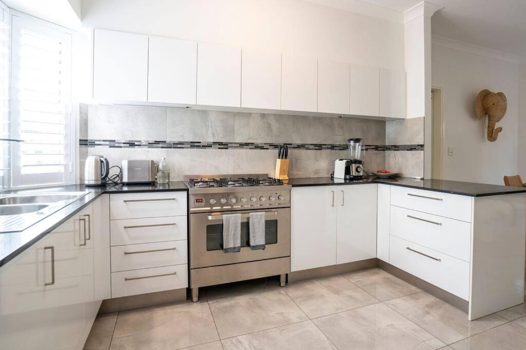 Fantastic Location Apartment *