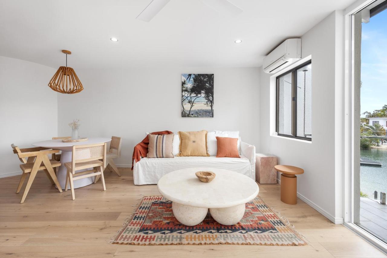 St Tropez 12 Haven With Water View & Pool Apartment *