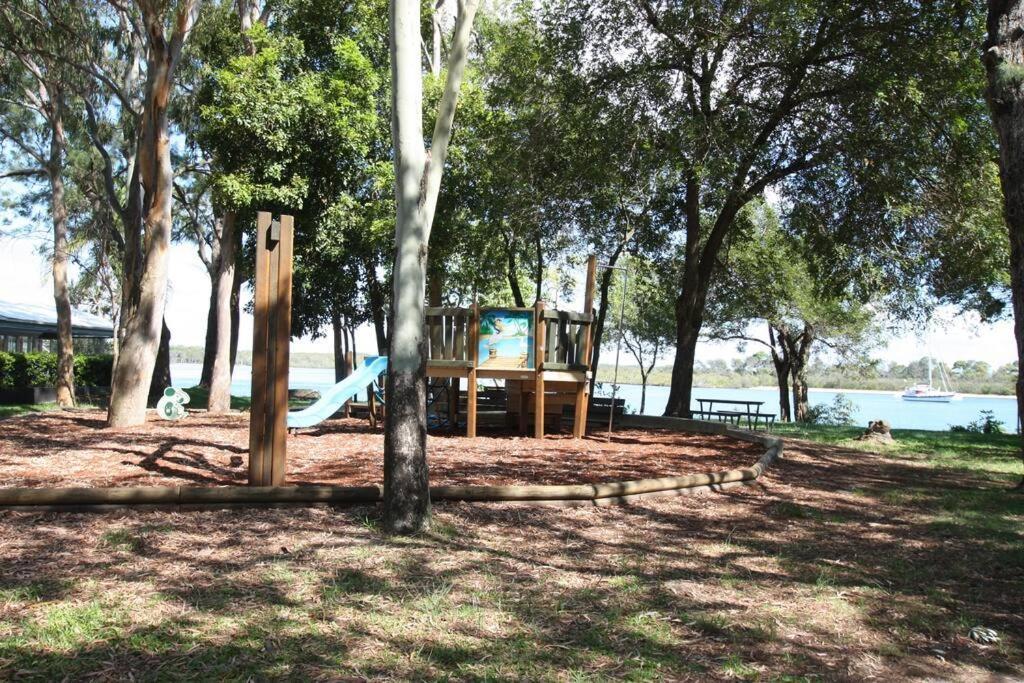 Shores 29-noosa Heads-near Hastings St * Noosa Heads