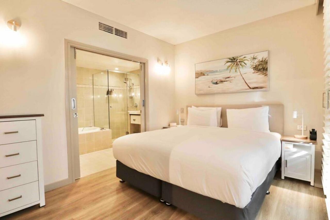 Hastings St Freshly Renovated 513