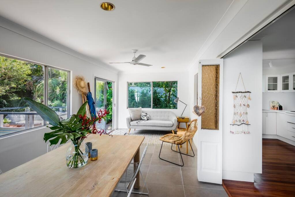 The Sunshine Shack - Boutique * Sunshine Beach