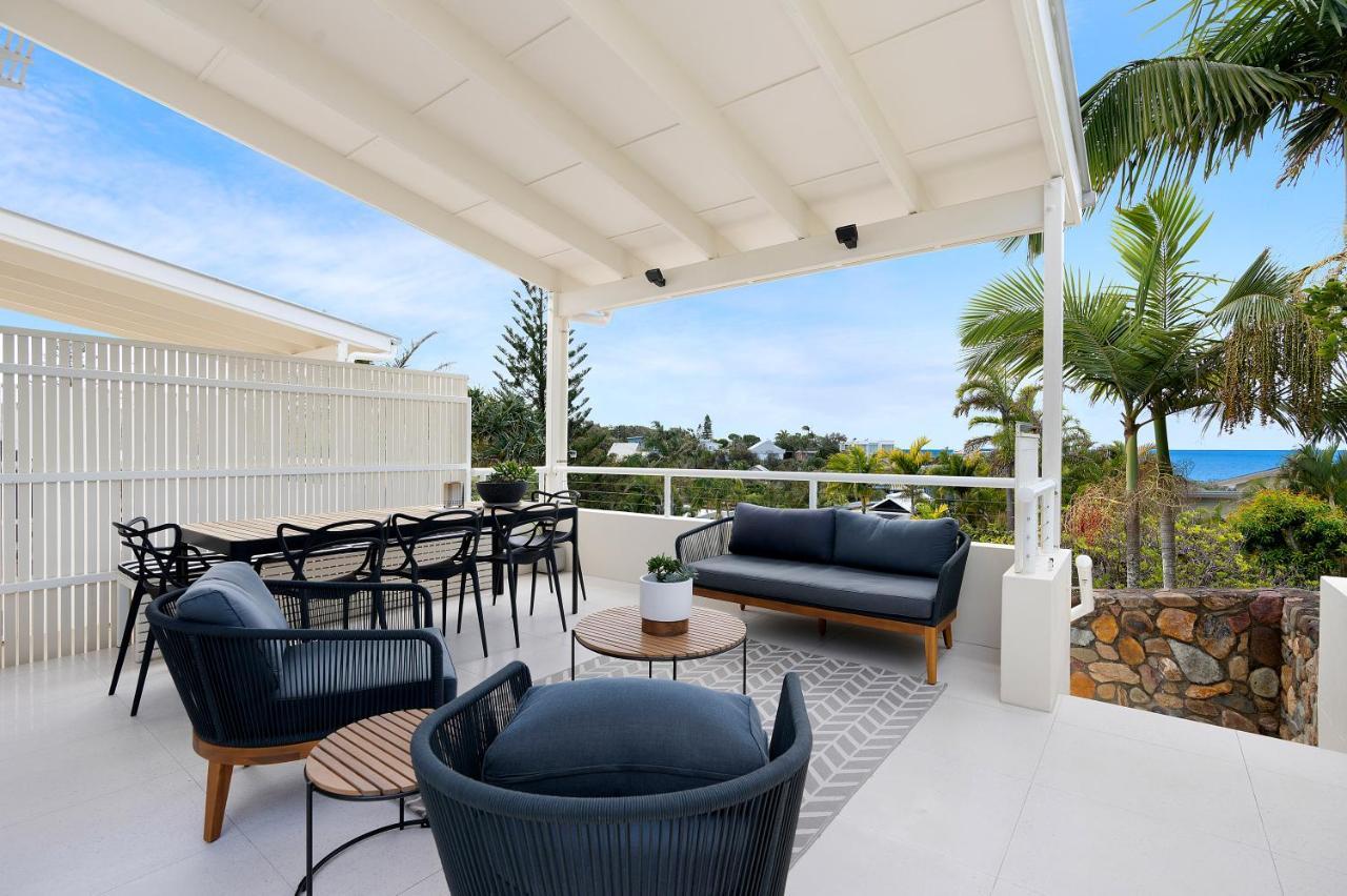 Chic Beachside Abode, Sunrise Apartment
