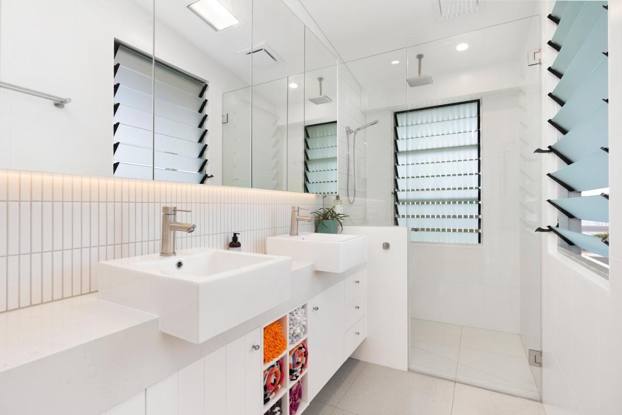 Chic Beachside Abode, Sunrise Sunrise Beach