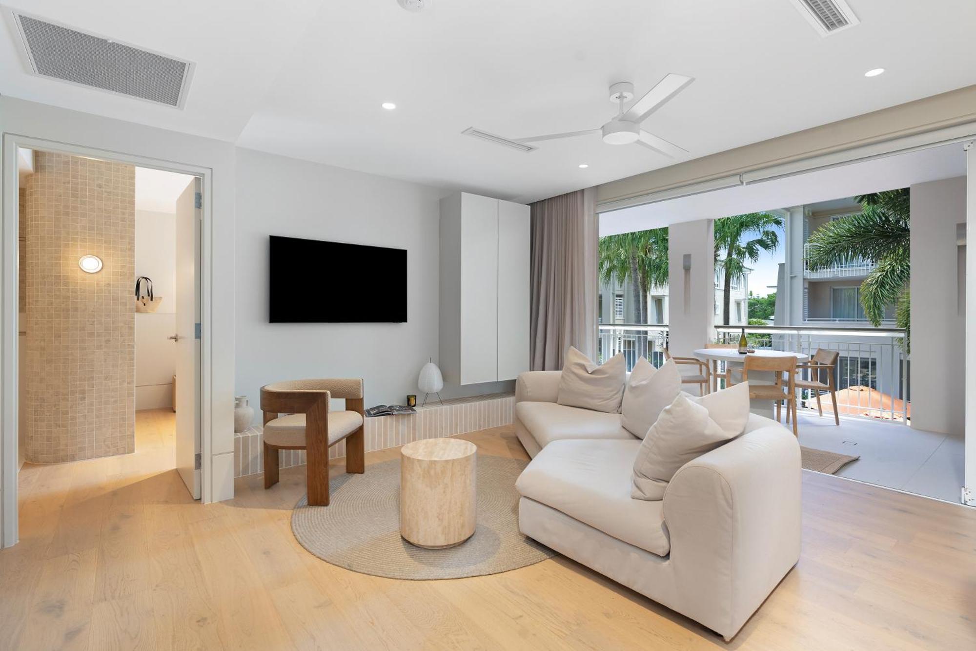 Laguna On Hastings Resort 3*