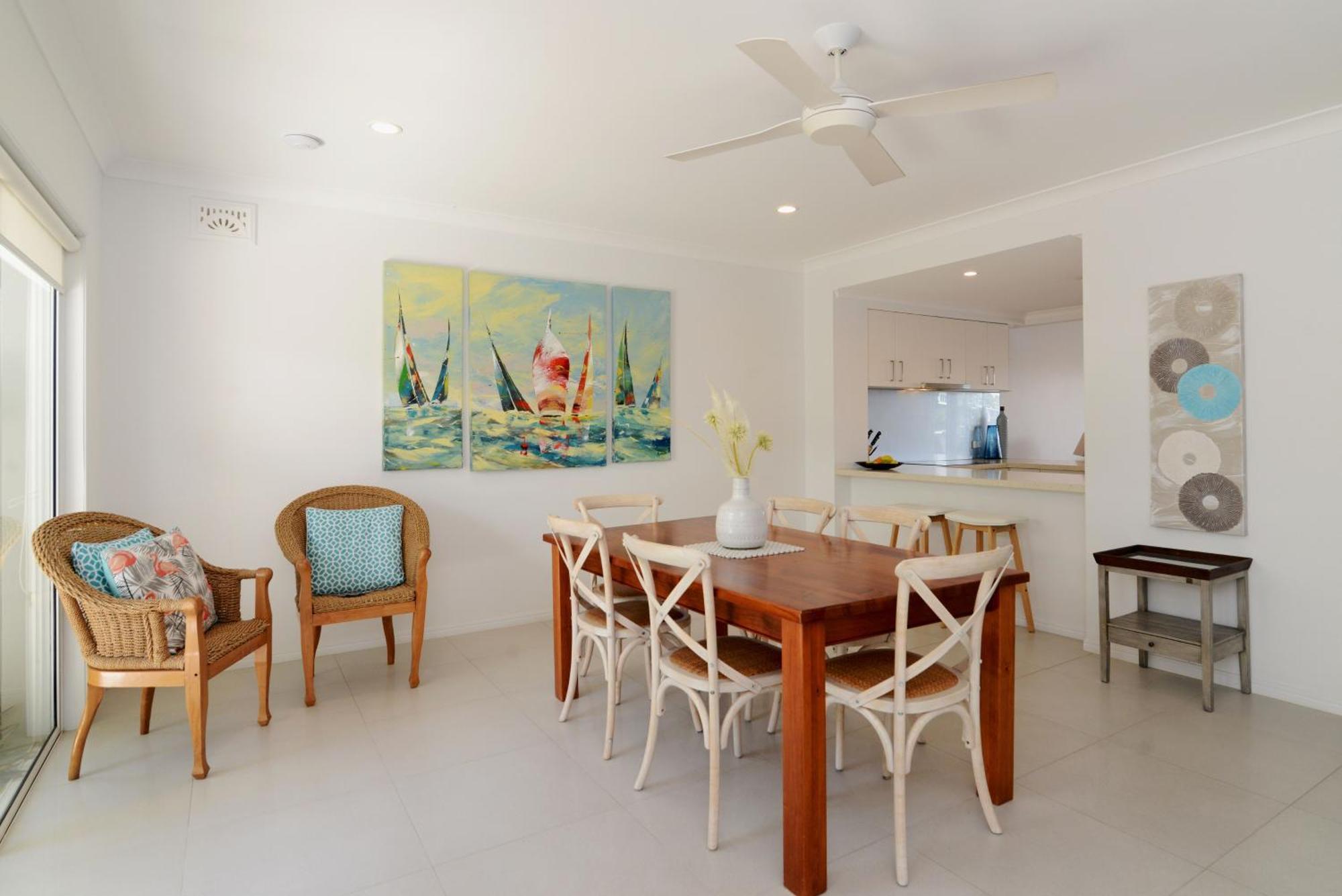 Noosa Entrance Waterfront 4*