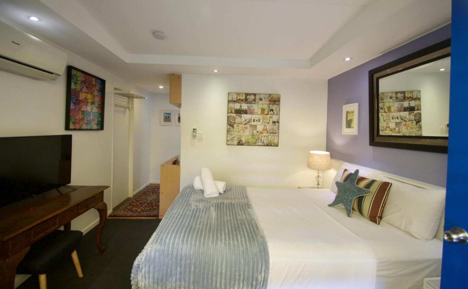 Hideaway Noosa Men Only Beach 3*